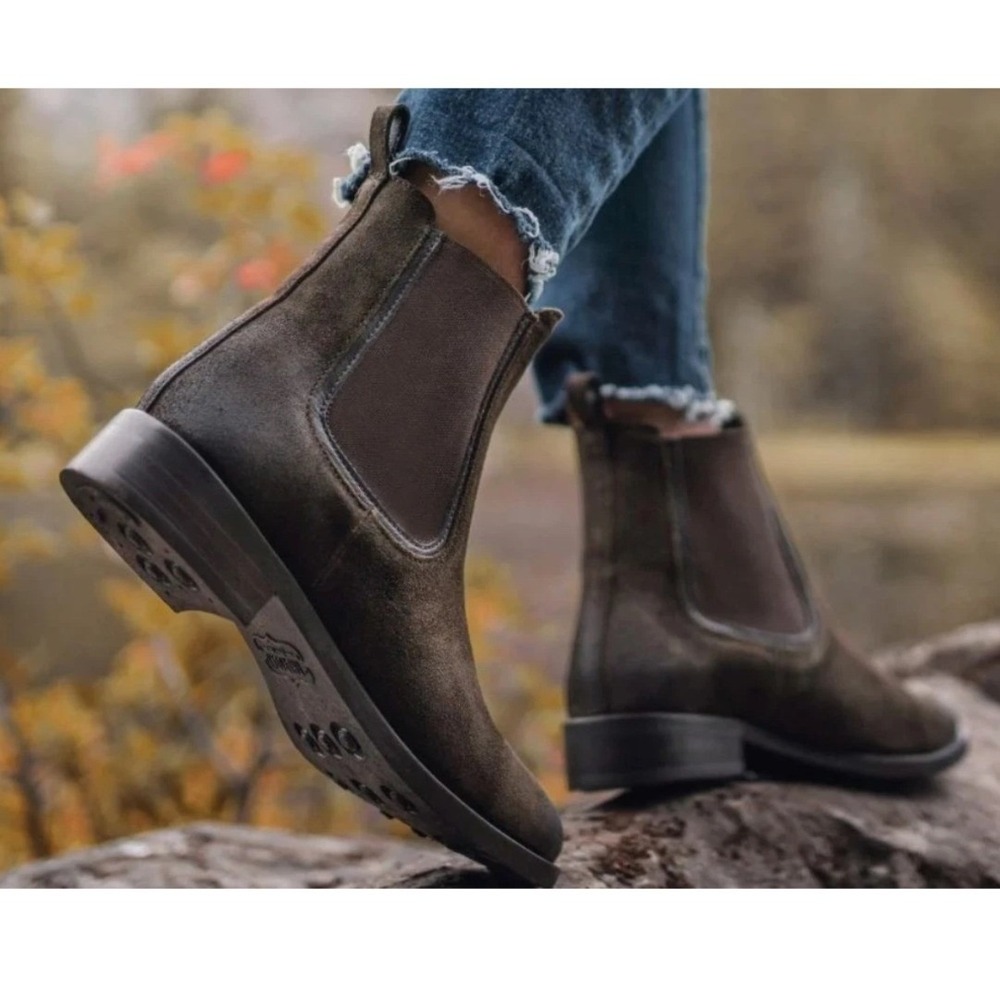 Thursday Boot Co Duchess Chelsea Boot Women 8 Dark Brown Suede